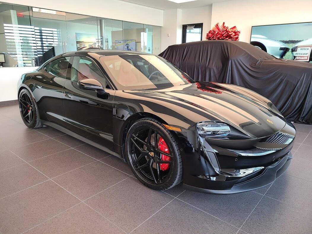 Porsche Taycan Custom Set of Taycan Wheels 21" 1597958757613