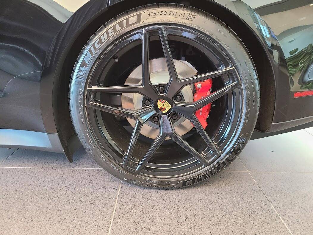 Porsche Taycan Custom Set of Taycan Wheels 21" 1597958805274