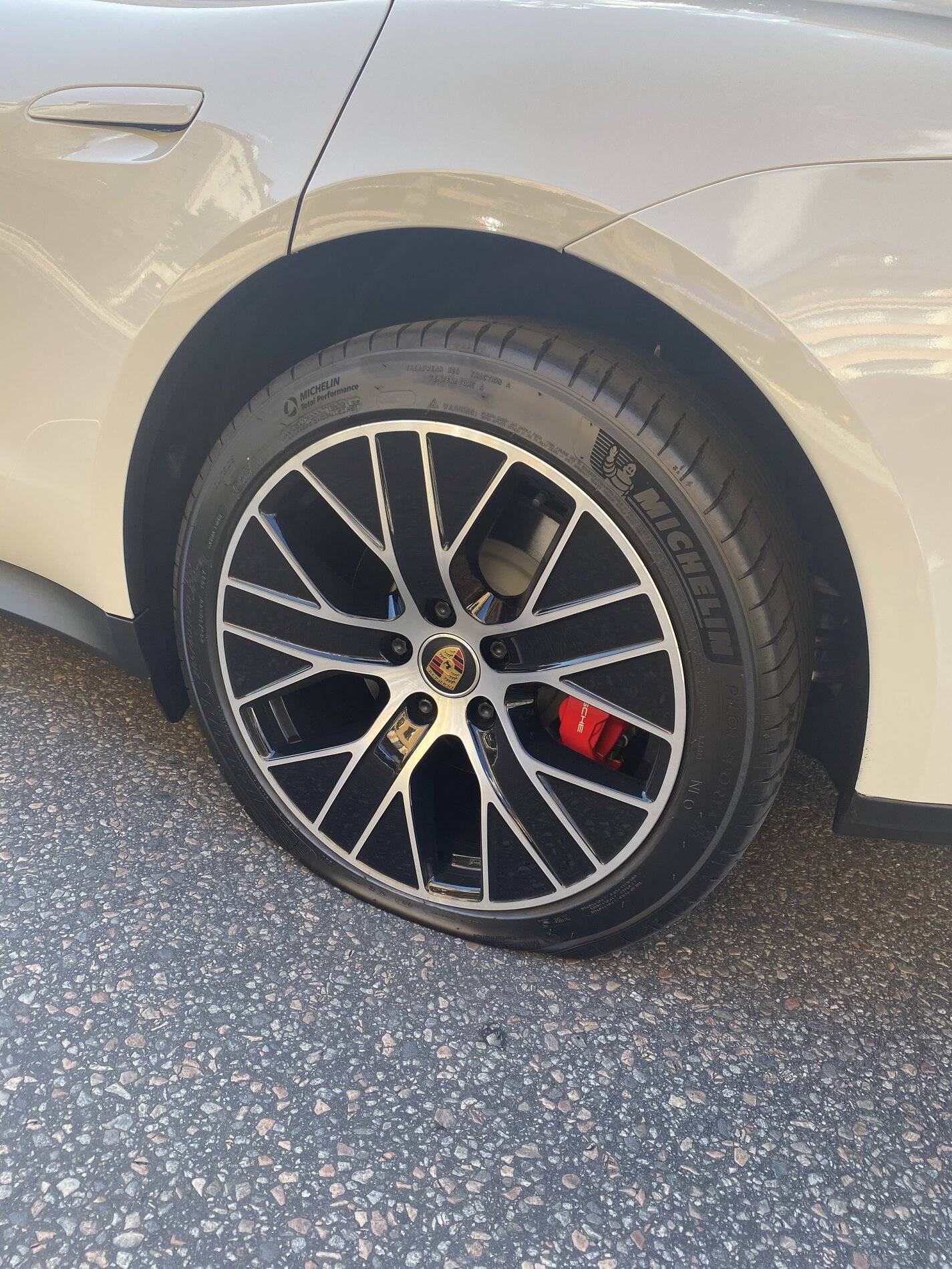 Porsche Taycan My Taycan 4s delivery ended bad 72531474-B6A2-4F6B-B16A-FE40EF2106F2