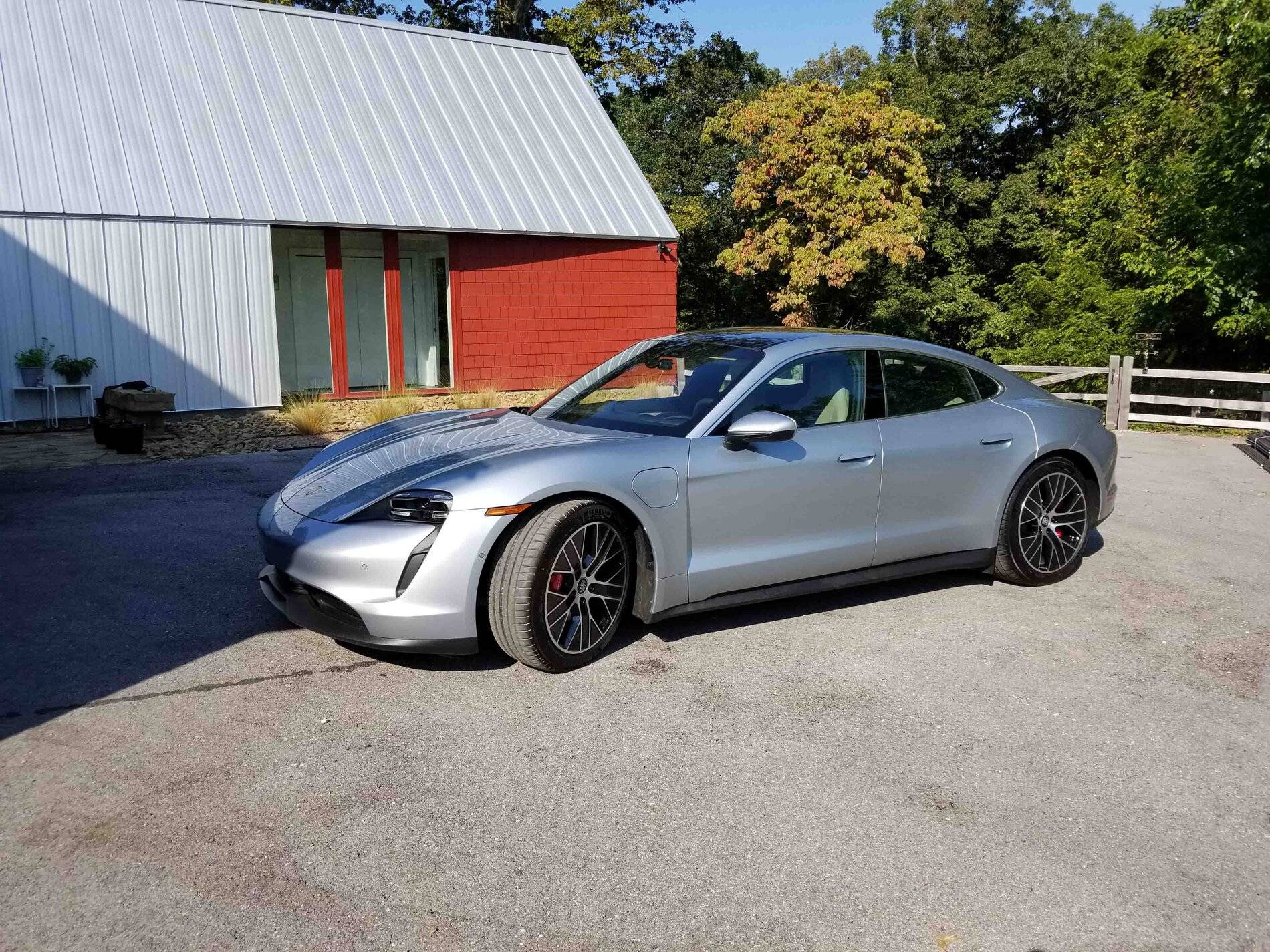 Porsche Taycan Delay Front left1