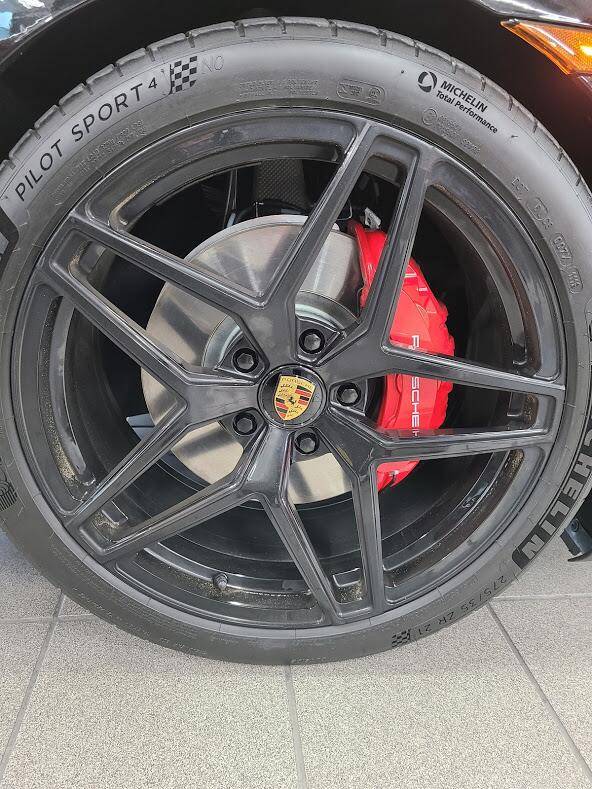Porsche Taycan Custom Set of Taycan Wheels 21" 1598398896039