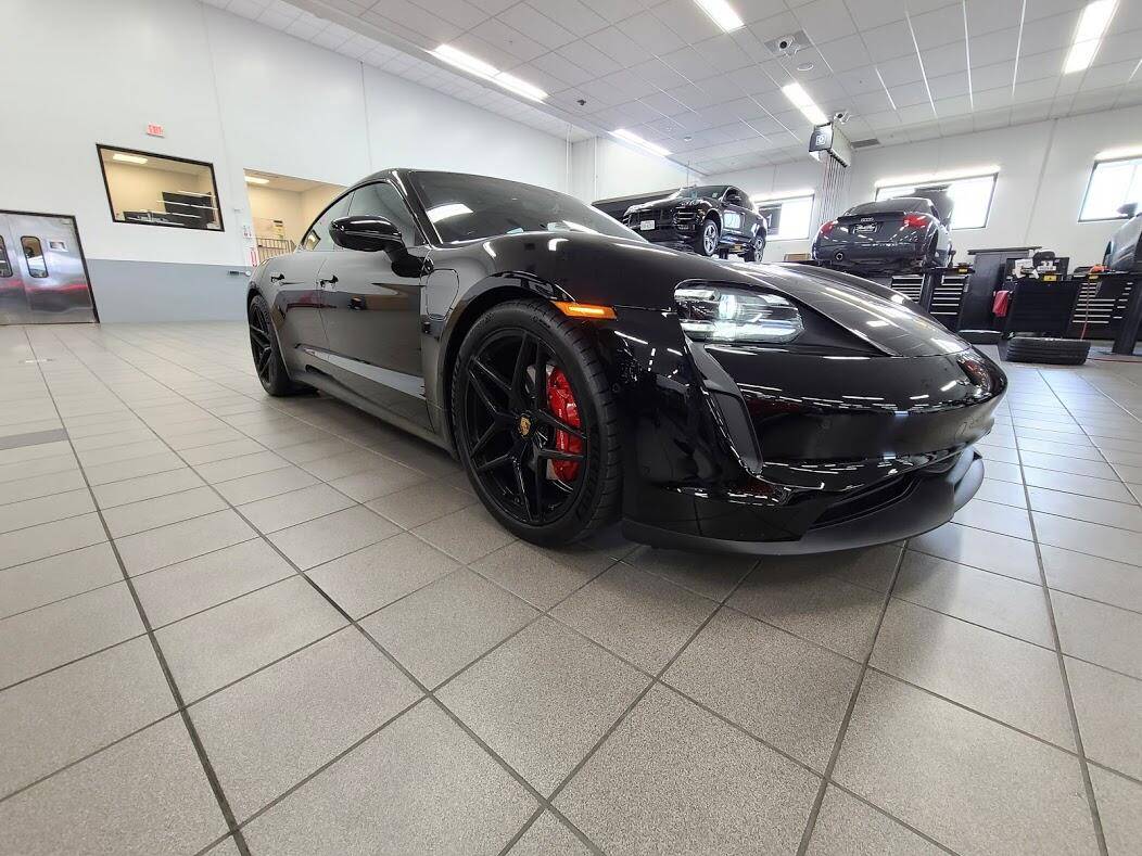 Porsche Taycan Custom Set of Taycan Wheels 21" 1598398918022