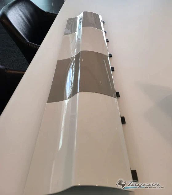 Porsche Taycan 2021 Taycan New Colors Samples / Swatches Taycan-Ice-Grey-Chalk-Colors 5
