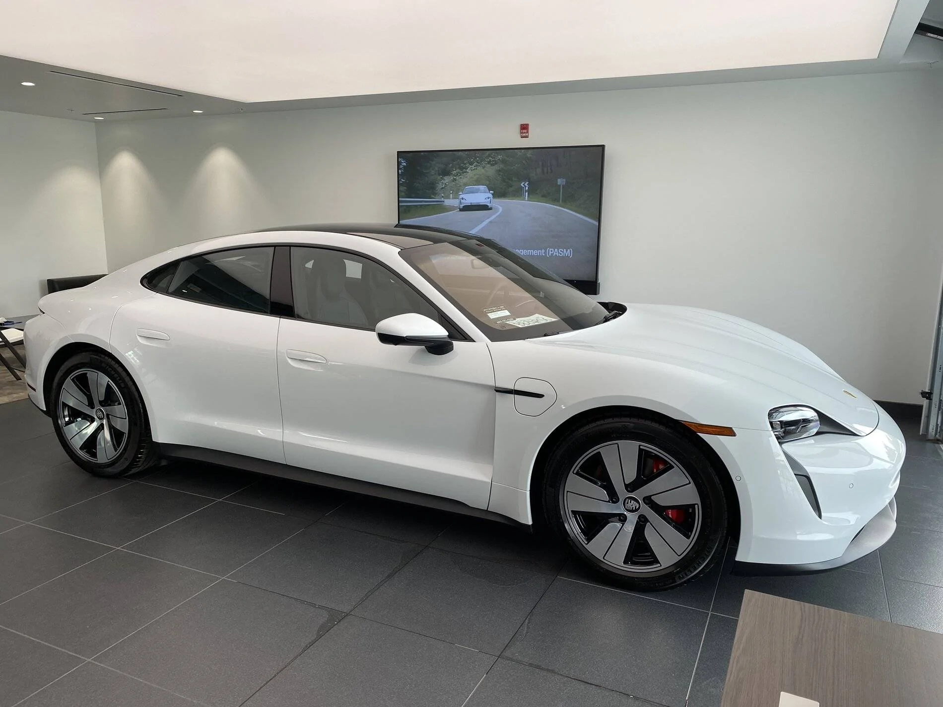Porsche Taycan First thoughts on my 4S +dPxbFIxRfeJClaHs%PGmg