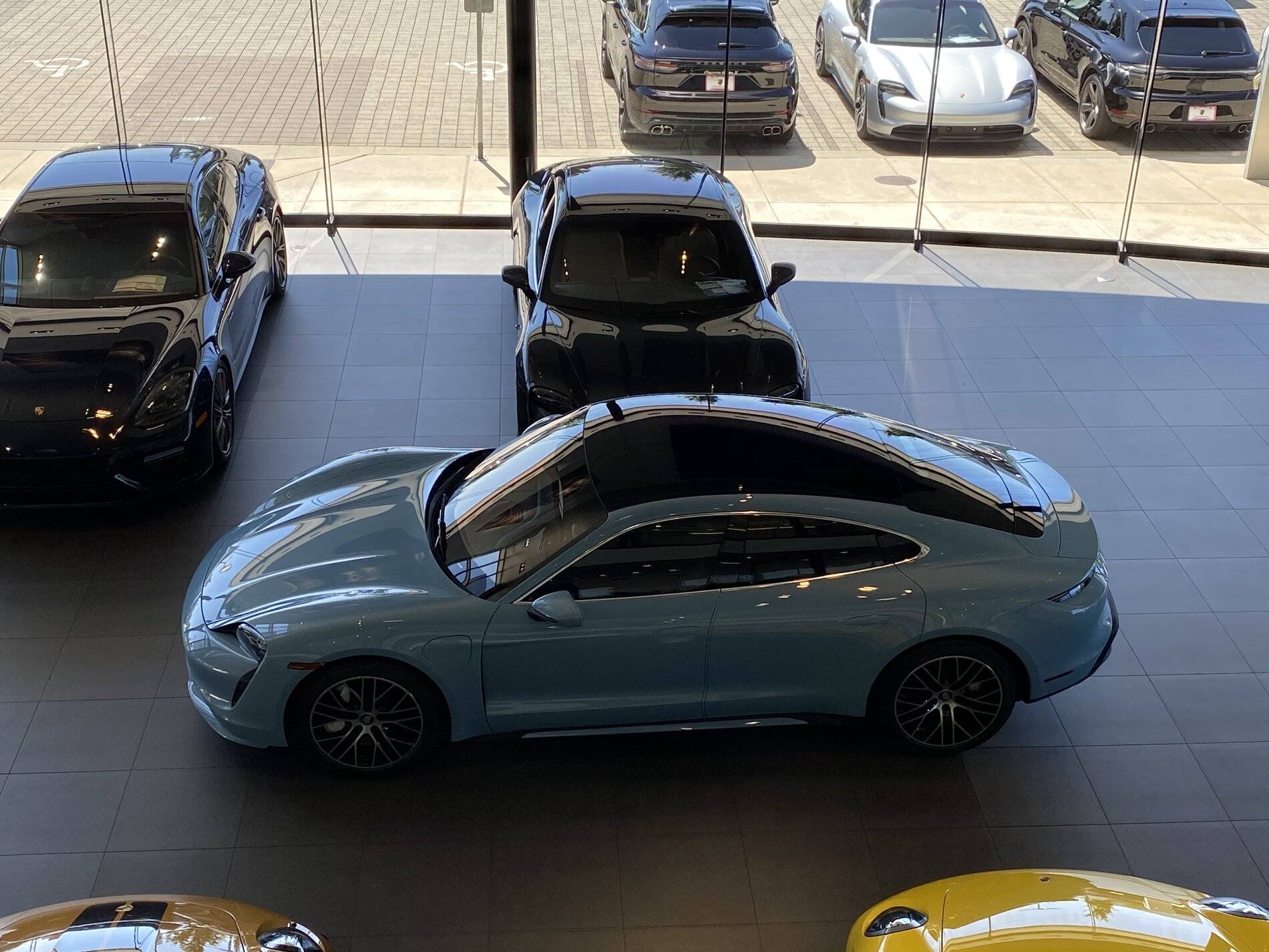 Porsche Taycan FROZEN BLUE Taycan Club 5A50C020-E9F0-4C95-B692-D014A74796F6