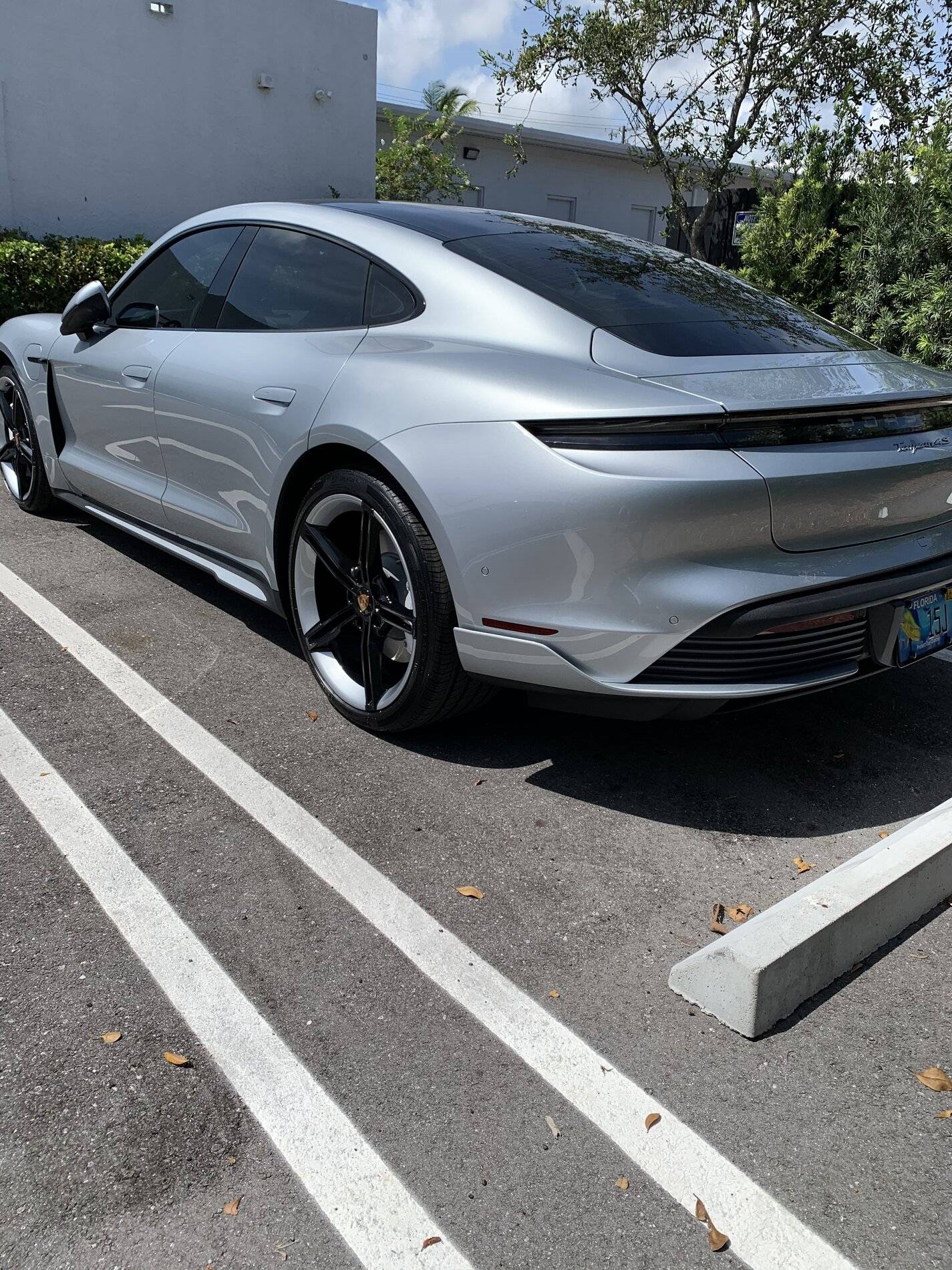 Porsche Taycan Launch Control is fun ! 62DD1E0A-CD38-433A-8D50-BDCC49977757