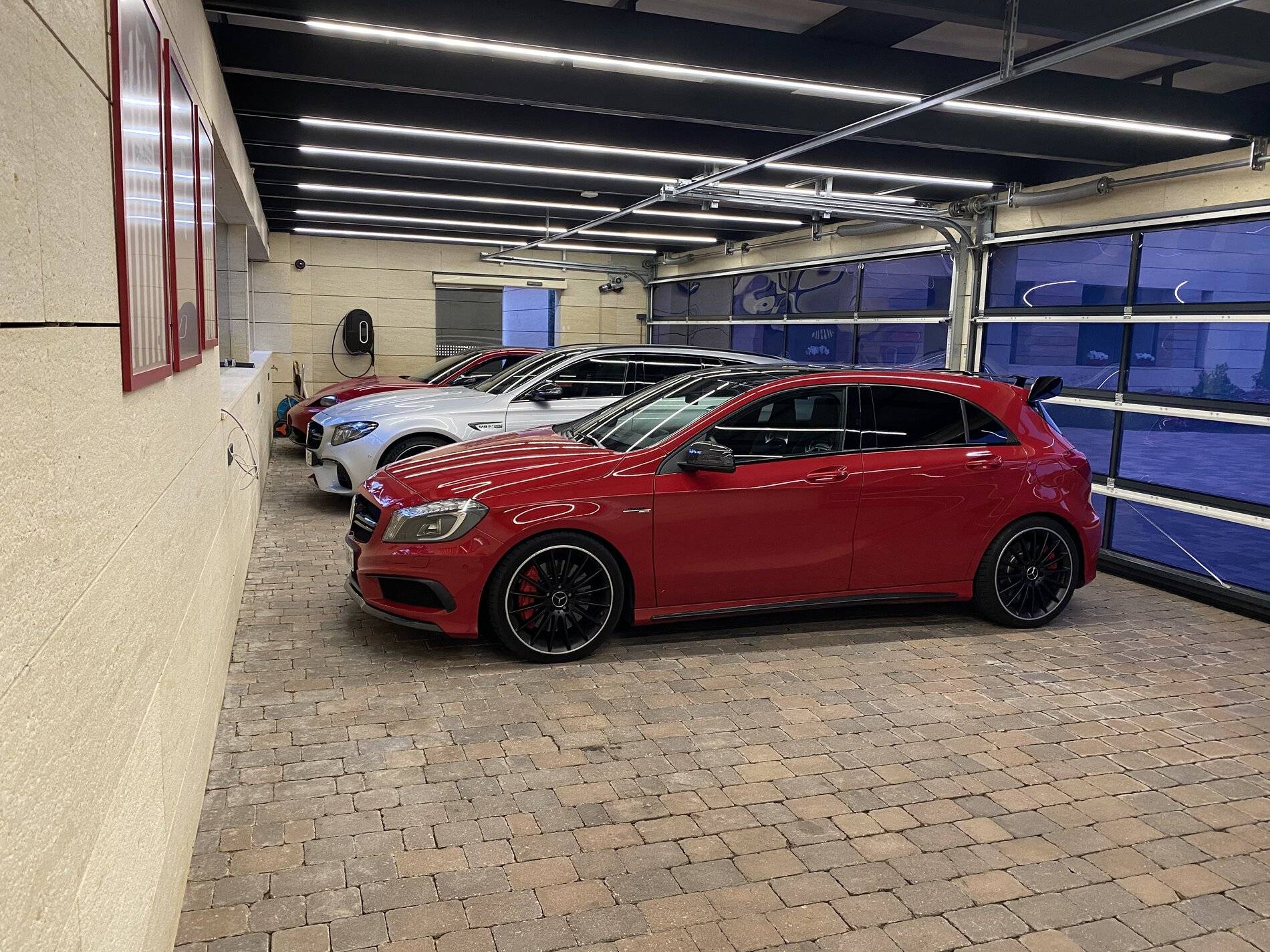 Porsche Taycan How do you stuff over 1700 ponies in your stable ? 0A8B0B98-DDC7-469F-9D05-C87749E77593