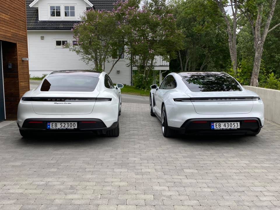 Porsche Taycan White Colour Range Comparison wt3