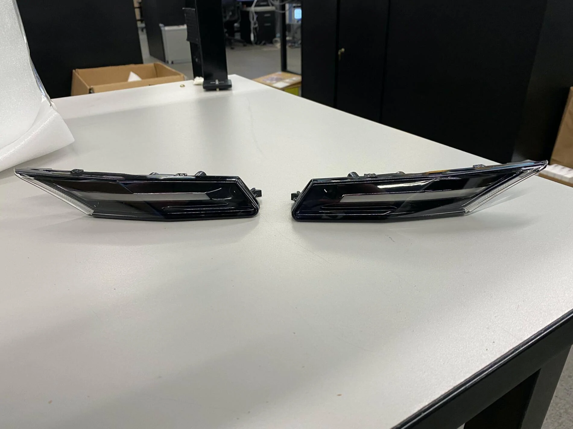 Porsche Taycan Clear Side Markers 1599287461543