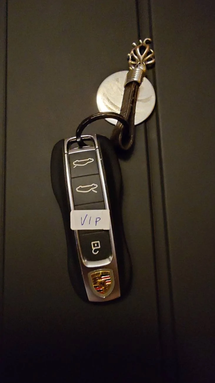 Porsche Taycan Still after 4 years - probably the best looking car I'll ever drive 1000024663