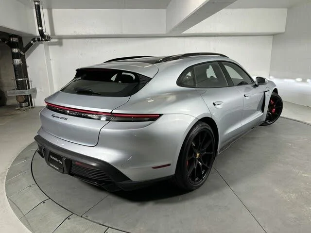 Porsche Taycan Members Say Hello Here! 2022_porsche_taycan-pic-5387675664118551566-1024x768