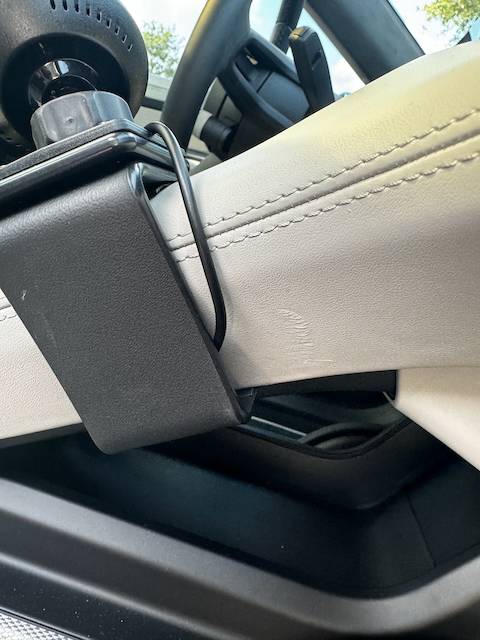 Porsche Taycan Phone holder? IMG_2762