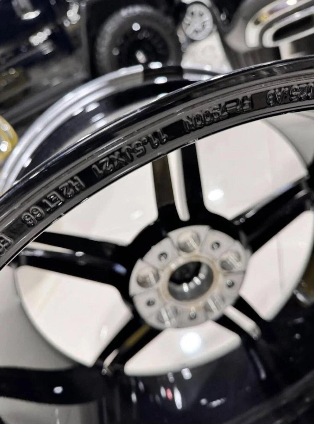 Porsche Taycan Help! Are These Authentic/OEM Mission E Rims? Screenshot 2024-09-08 at 8.27.25 PM