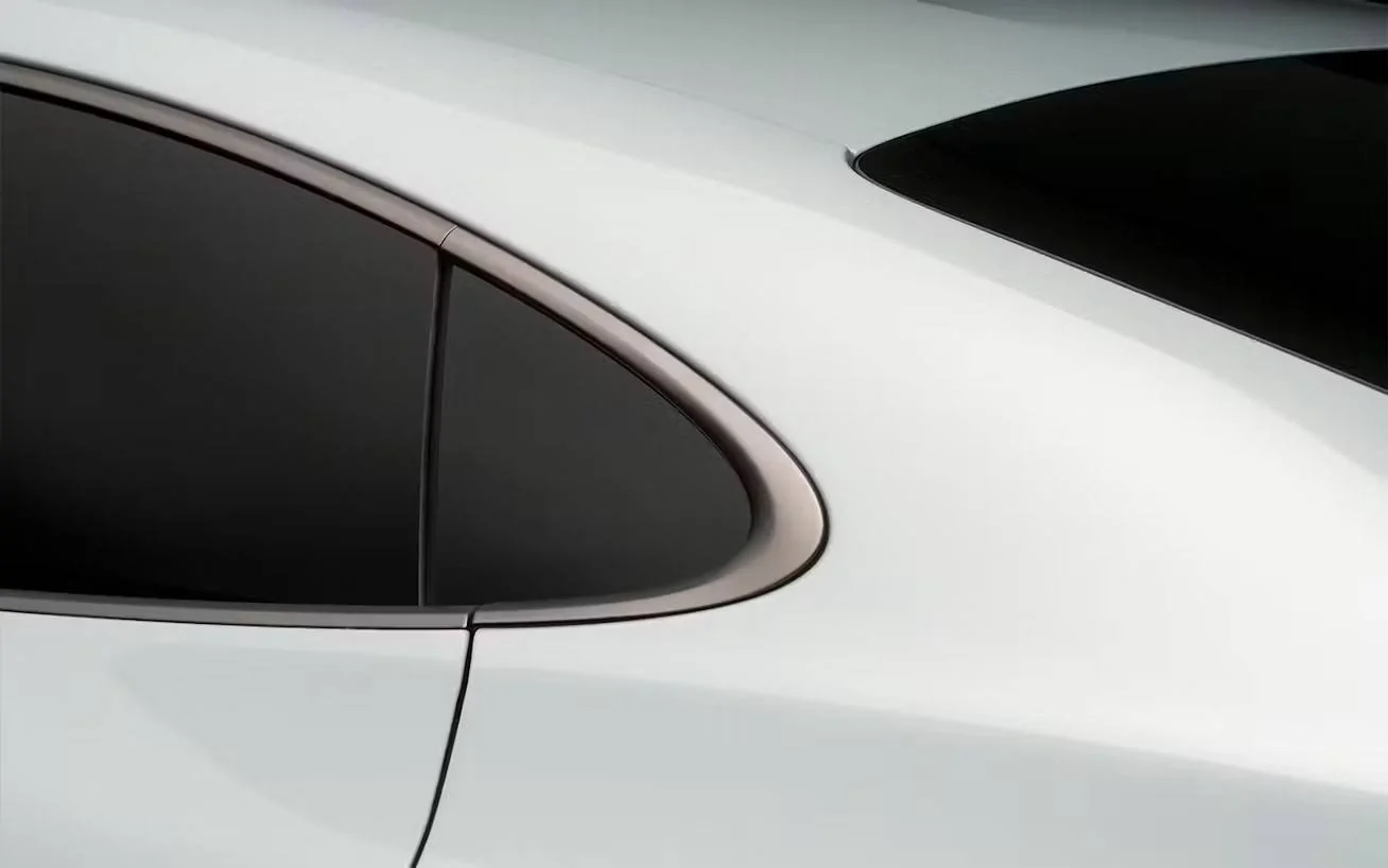 Porsche Taycan MY25 Turbo sedan questions Turbonite-window-frame-3