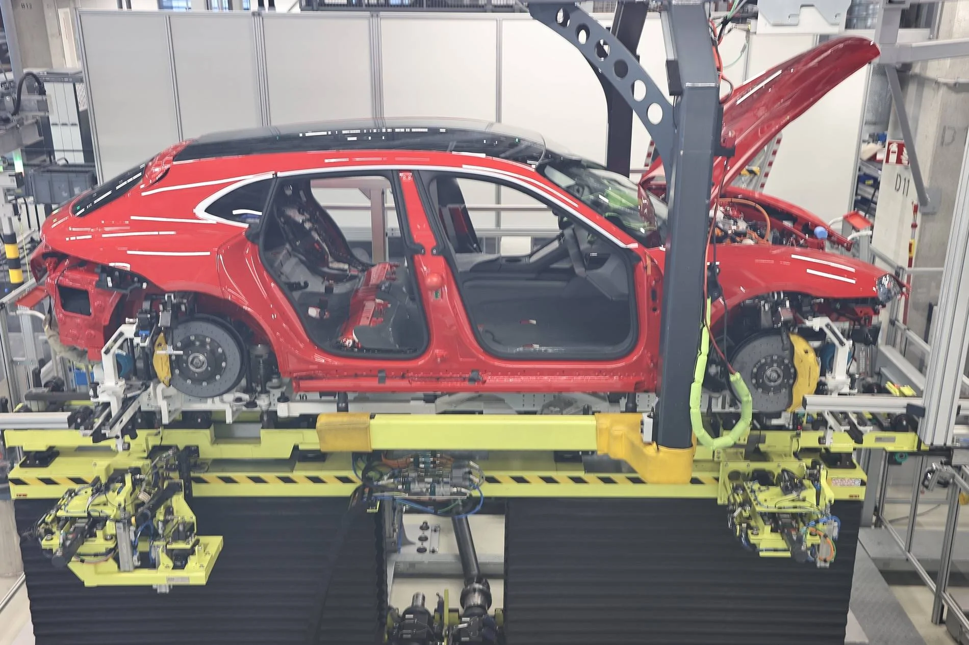 Porsche Taycan Not long to go… Taycan_Turbo_S_Sport_Turismo_Taycan_assembly_wedding