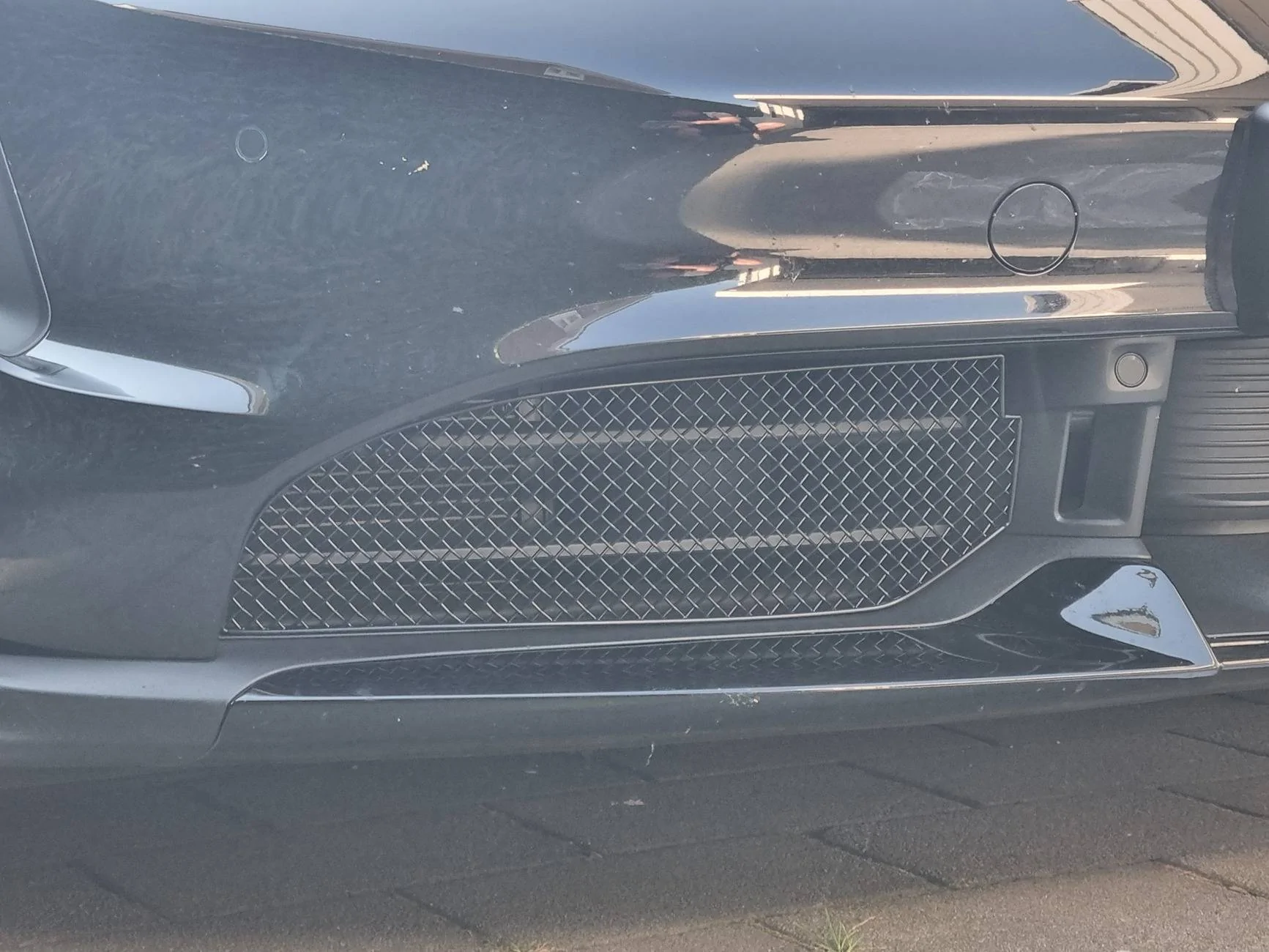 Porsche Taycan I tried the Zunsport grills and I like them 20240922_135210