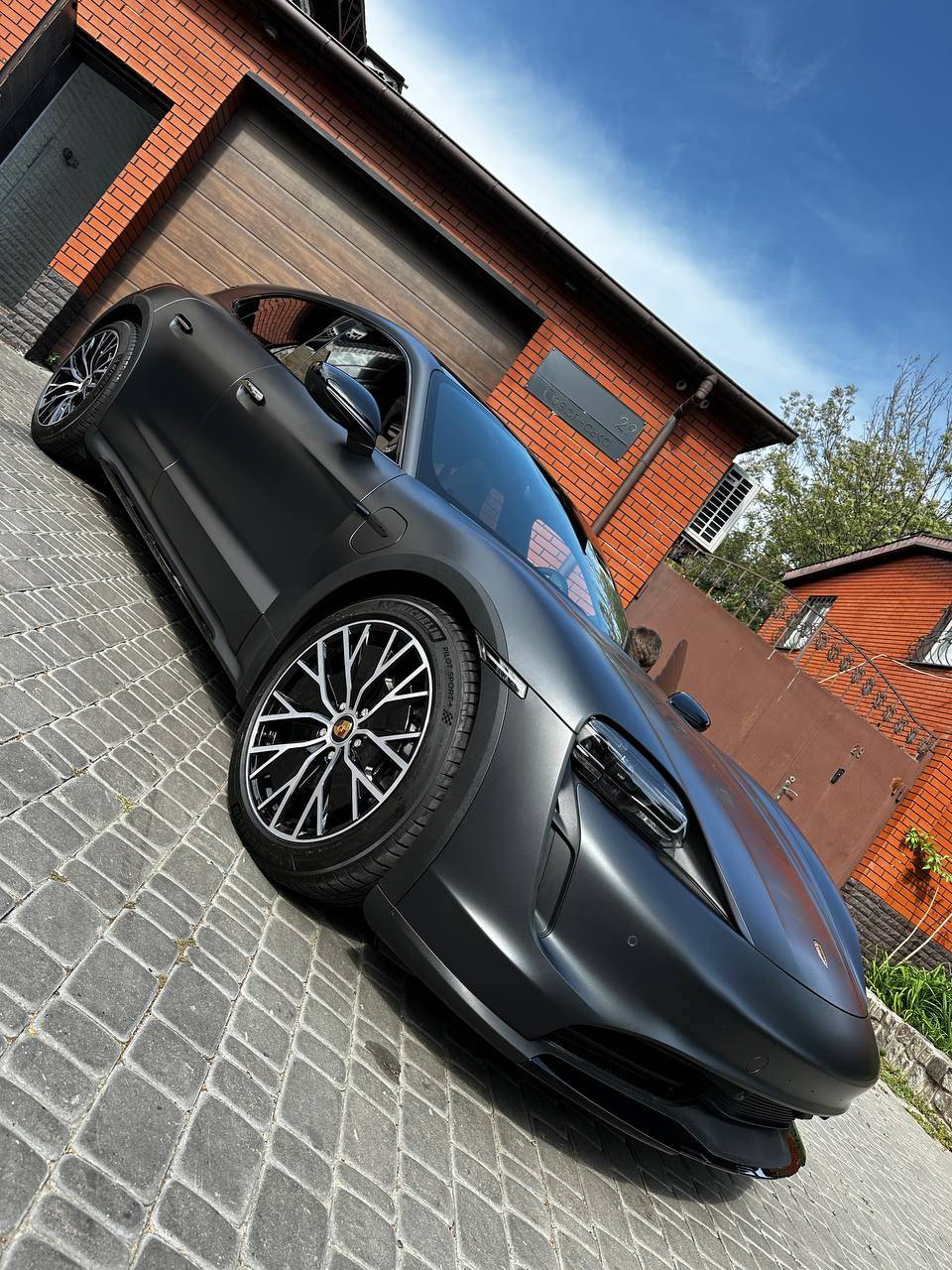 Porsche Taycan VOLCANO GREY Taycan Club photo_2024-09-13_13-18-46