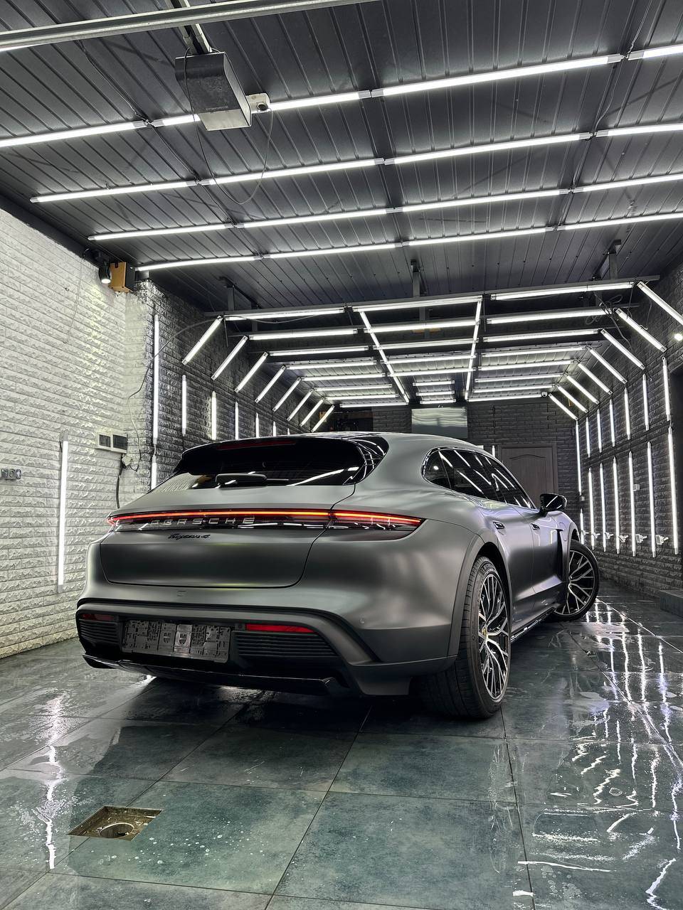 Porsche Taycan VOLCANO GREY Taycan Club photo_2024-09-13_13-18-33