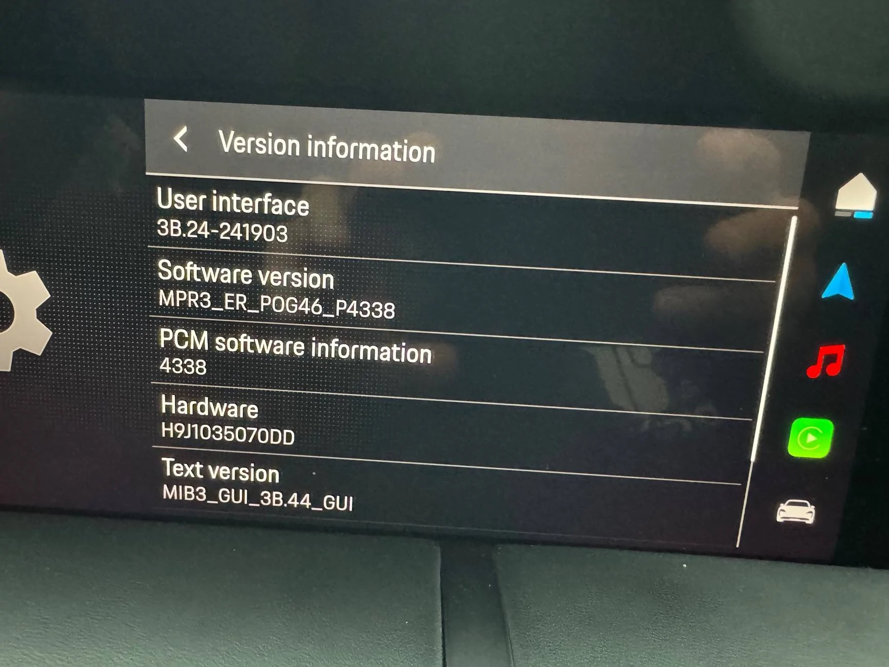 Porsche Taycan Another first world problem software moan - ambient lighting IMG_1705