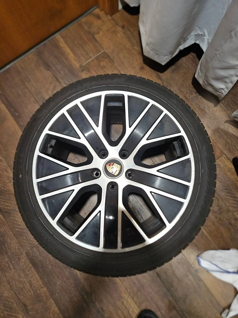 Porsche Taycan 20" Taycan Turbo Aero Wheels -Seattle- $400 20240930_194939