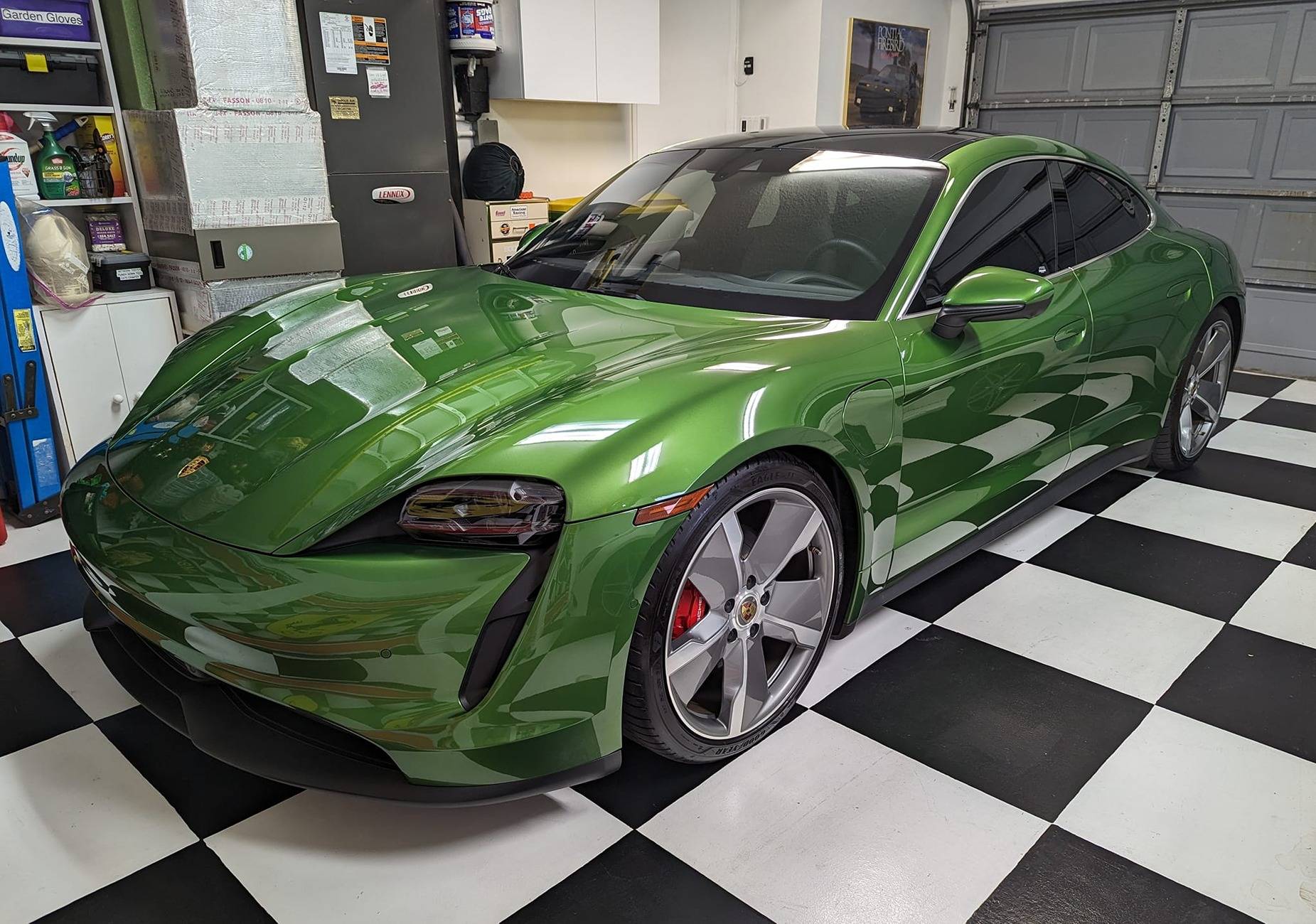 Porsche Taycan Introduce myself Green Mambo Taycan 4s