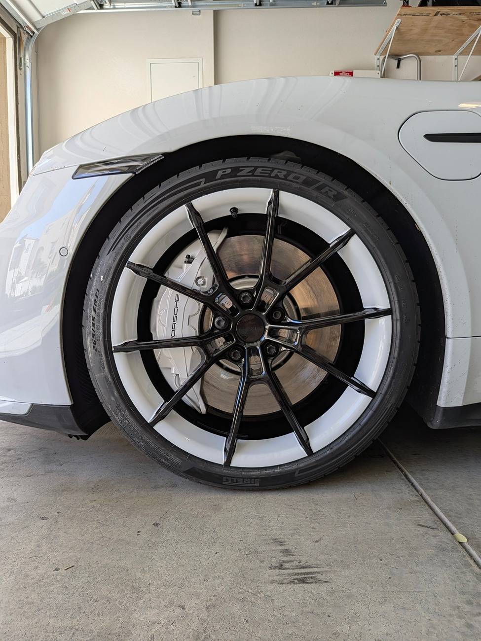 Porsche Taycan Porsche Taycan Aftermarket Wheel PXL_20241003_180649815.MP