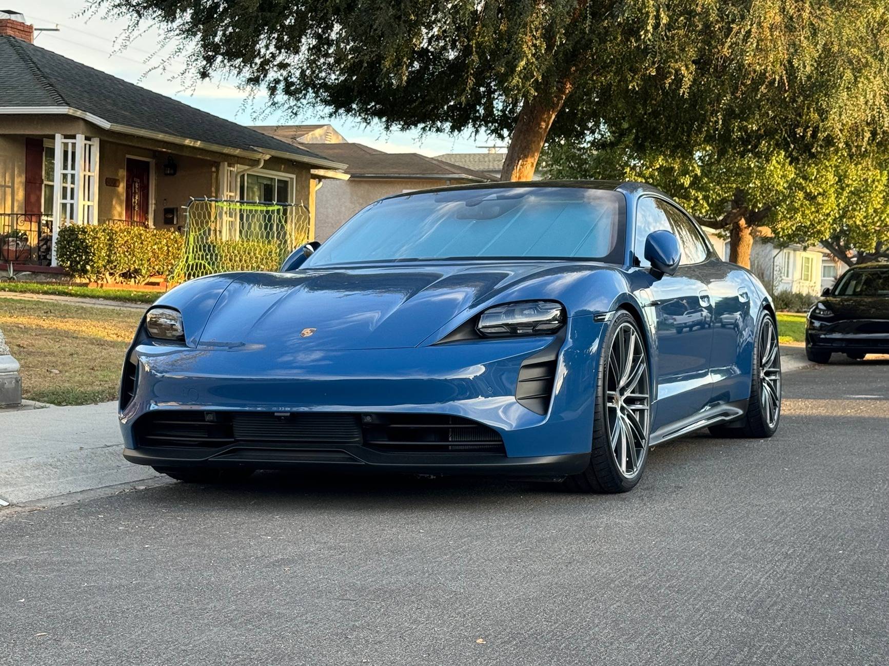 Porsche Taycan 2023 Taycan GTS Sport Turismo w/ 22" Turbo Design wheels from 9YB Cayenne Coupe 03 on street 20241026