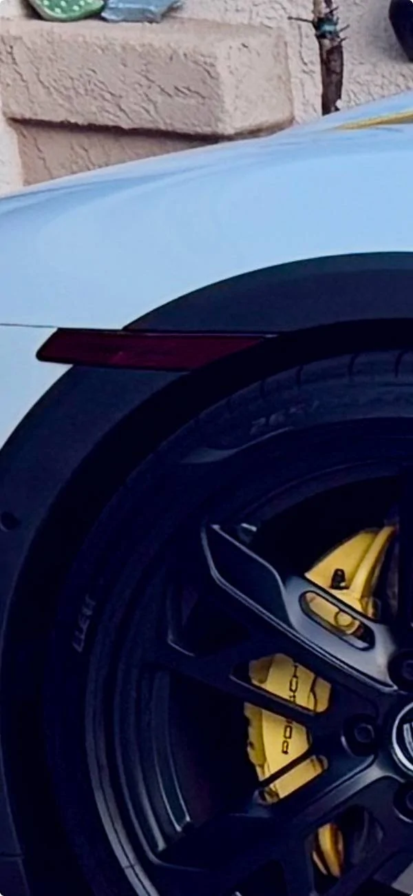 Porsche Taycan Clear side signals versus OEM? light