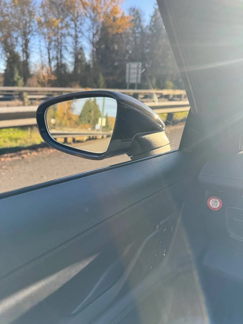 Porsche Taycan Upgrade to carbon fiber mirrors IMG_1691