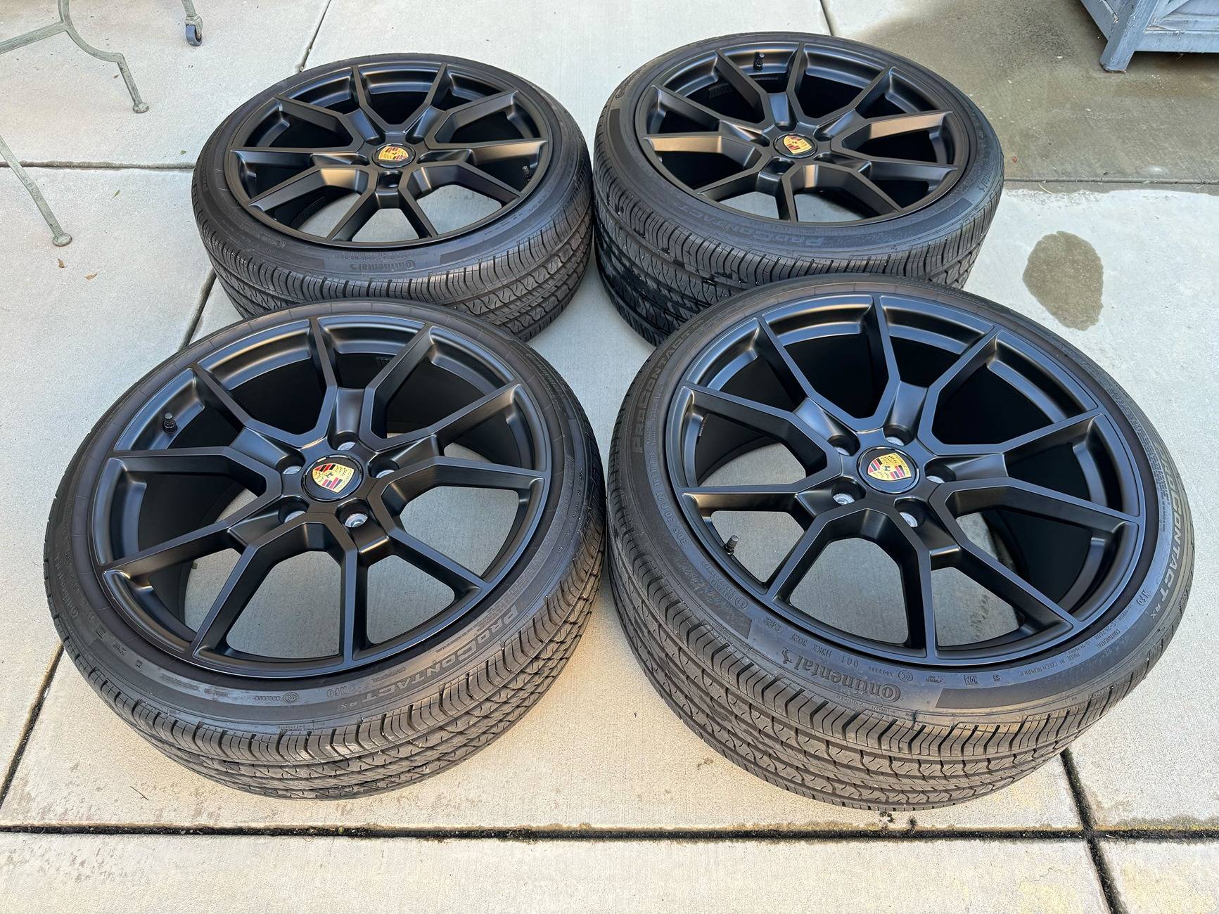 Porsche Taycan FS: 21" RS Spyder Design wheels & all-season tires from 2023 Taycan GTS (Los Angeles) 01_all_wheels_01