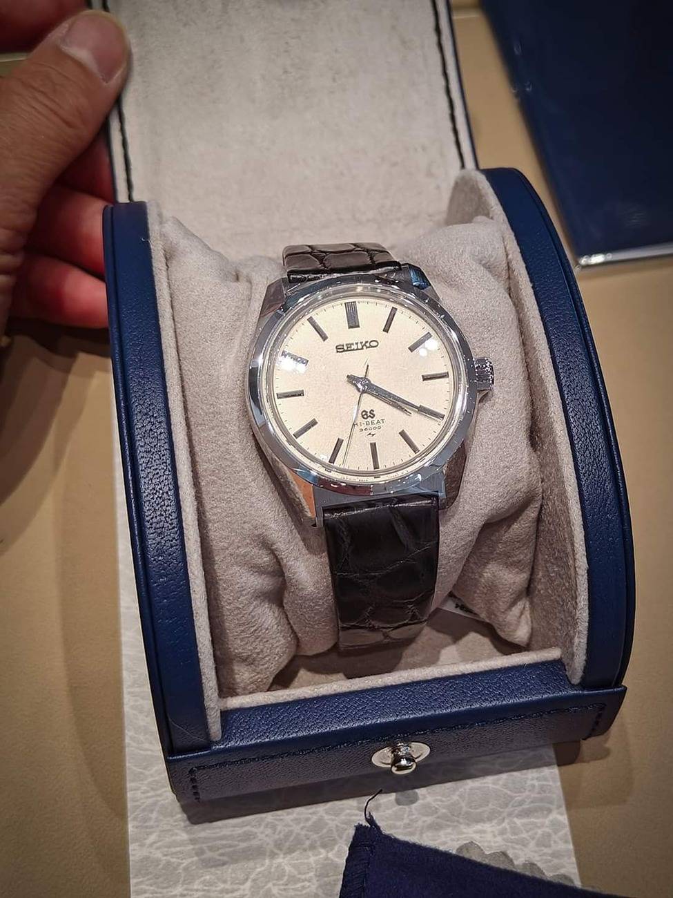 Porsche Taycan Watch collectors - let's talk watches here! FB_IMG_1731361940164