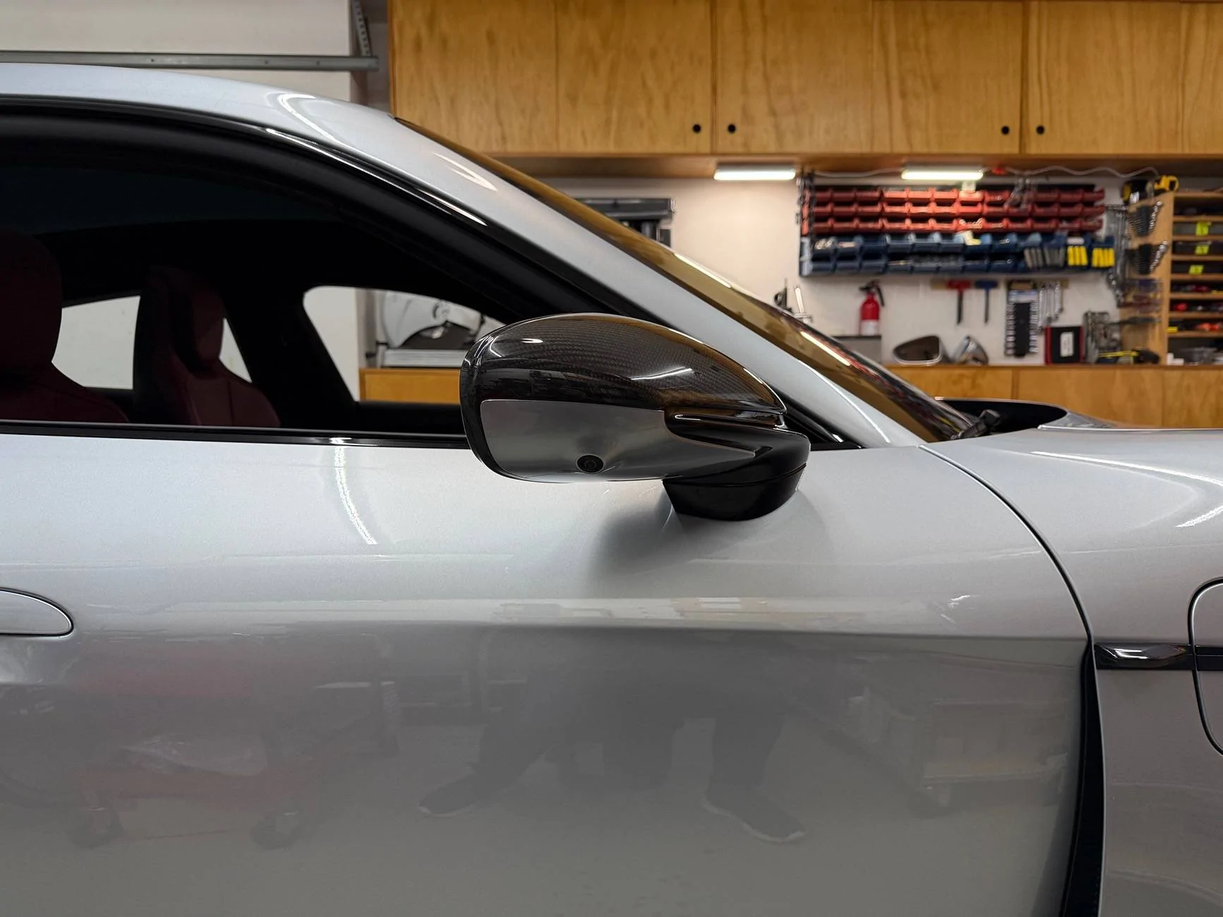 Porsche Taycan Upgrade to carbon fiber mirrors IMG_8801