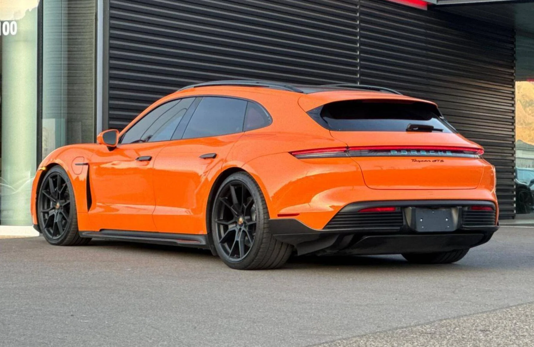 Porsche Taycan 🎨 PTS: PAINT TO SAMPLE Taycan Club & Photos Thread 1733431880708-7