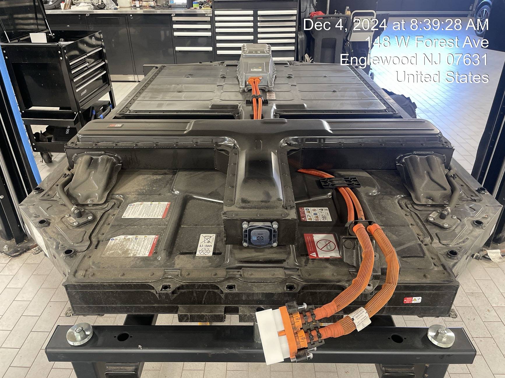Porsche Taycan "Porsche class action claims Taycan EVs have battery defect" - December 5, 2024 y2tko1Cc_121174121