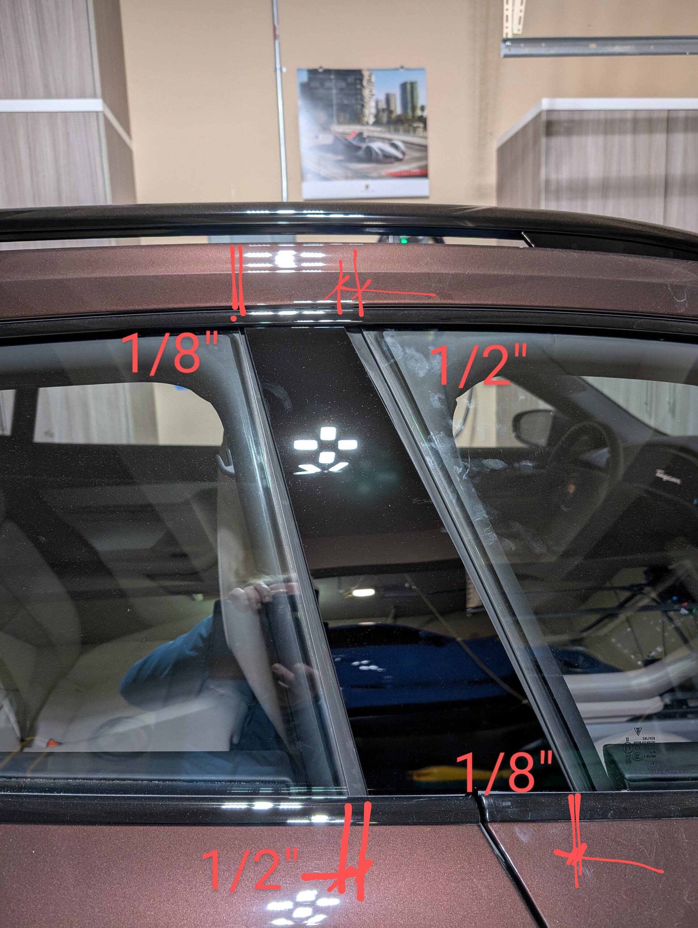 Porsche Taycan B-pillar Trim twist? 1000020089