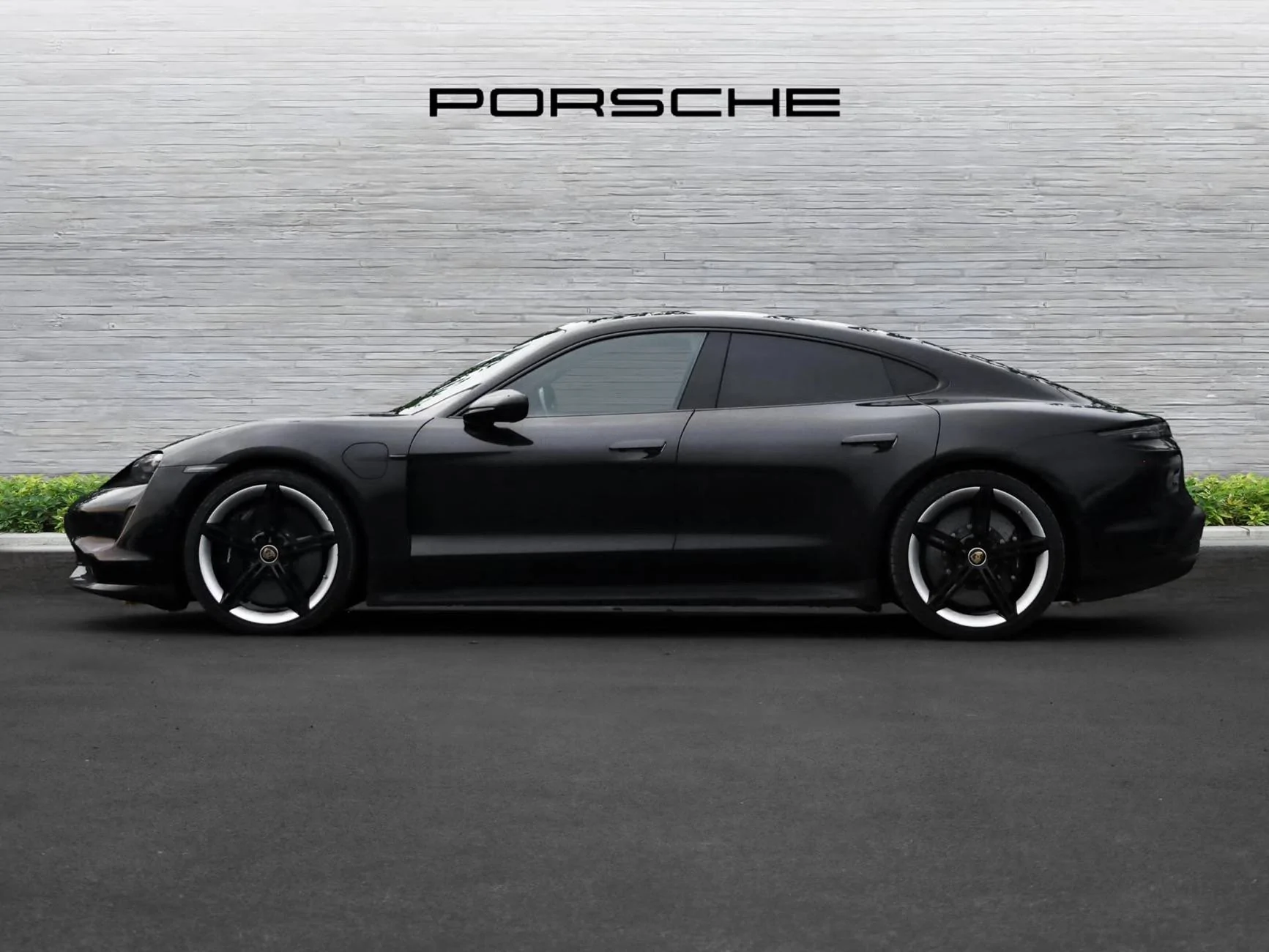 Porsche Taycan Buying Advice, new Porsche (Taycan Turbo S) IMG_8403