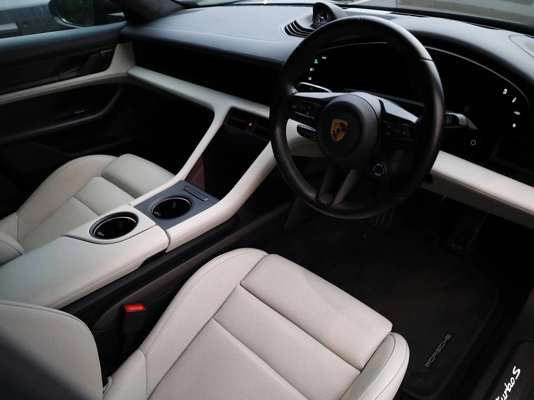 Porsche Taycan Buying Advice, new Porsche (Taycan Turbo S) IMG_8413