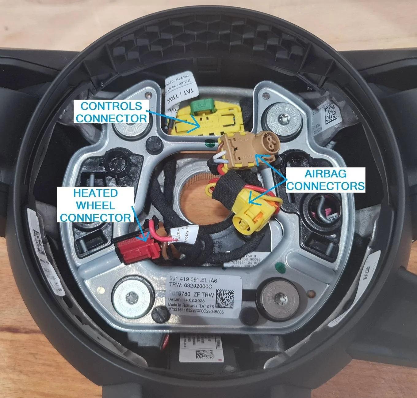 Porsche Taycan Anyone swapped a steering wheel over? connectors