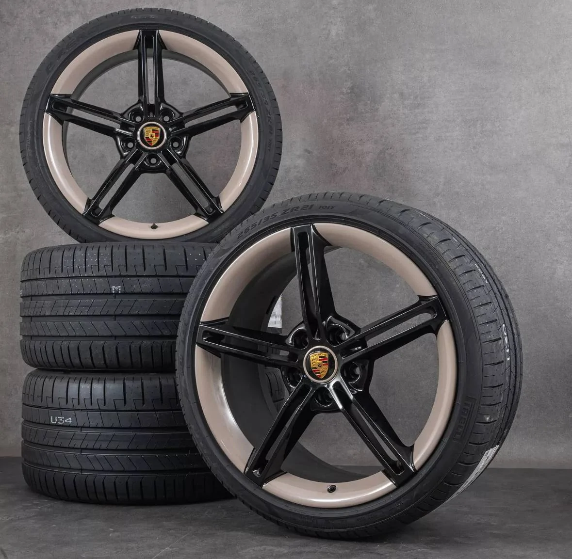 Porsche Taycan Mission-e wheels on cross turismo? IMG_9623