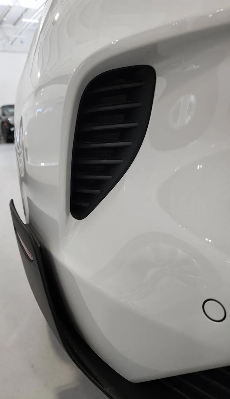 Porsche Taycan RS E-Tron GT compared to Taycan Turbo GT 1000054088