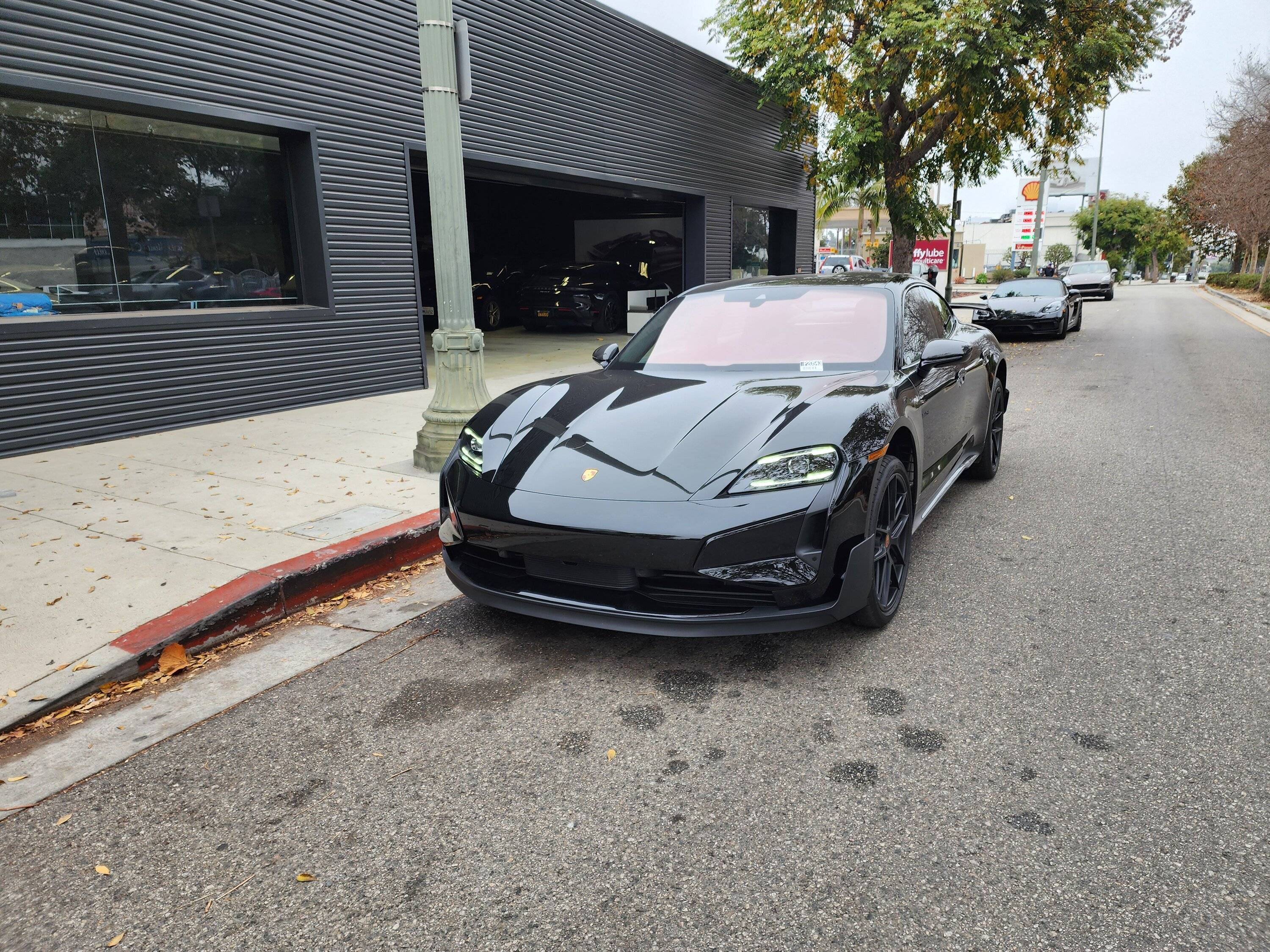 Porsche Taycan Review: Taycan Turbo GT Weissach compared to Turbo GT 20241229_130118