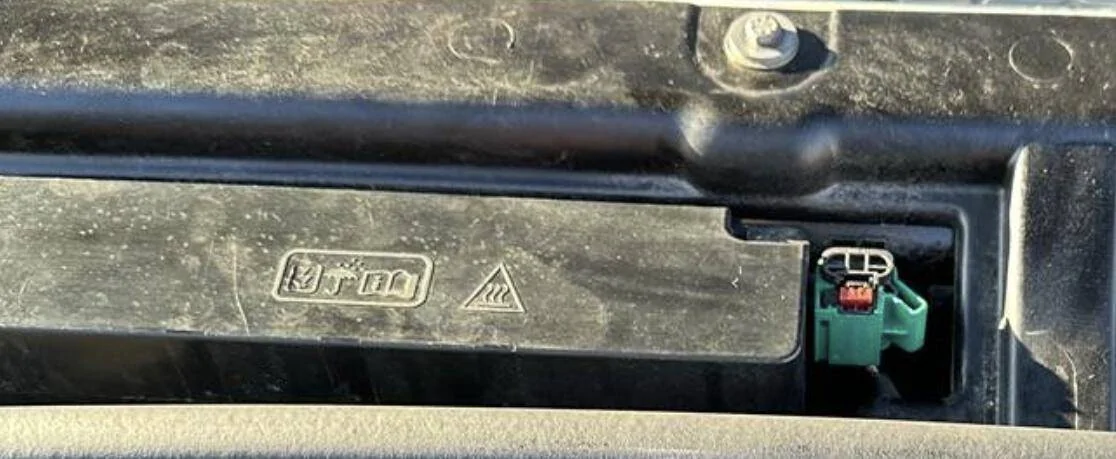 1735652246900-vr.jpg