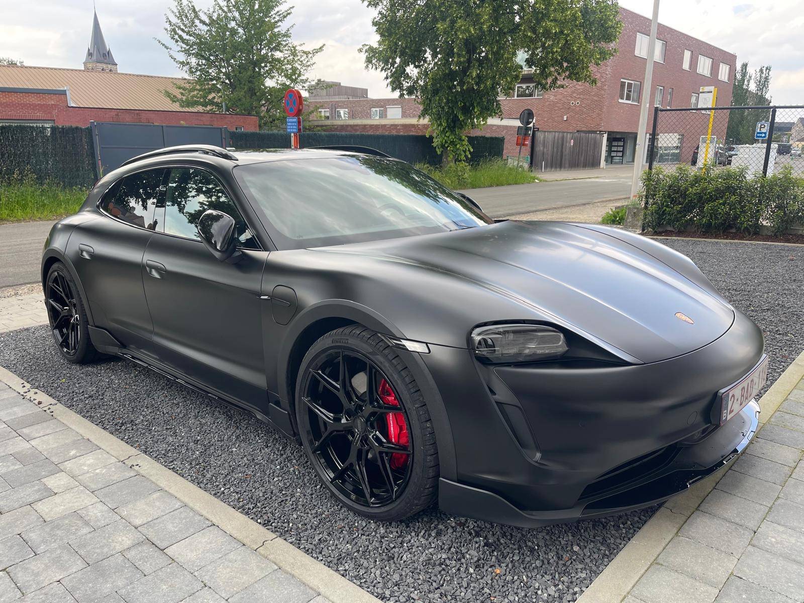 Porsche Taycan Hold or sell? CT4 2022 2397714e-52ad-4629-8256-6bee9154c588