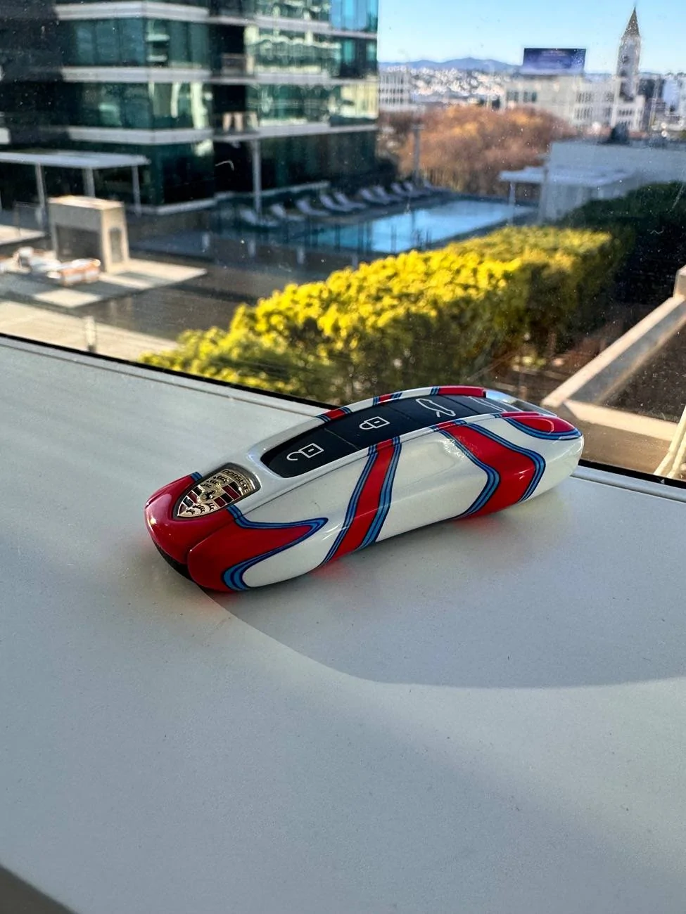 Porsche Taycan OK - let's see them! Key Fob IMG_7302