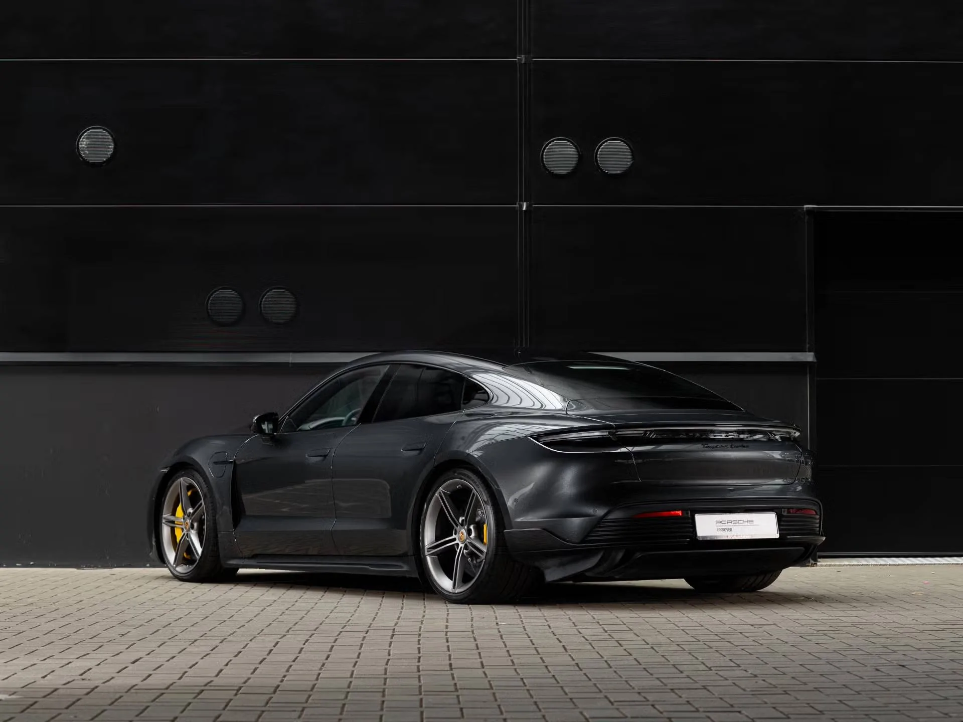 Porsche Taycan Considering a Taycan Turbo (2021) 1920 (1)