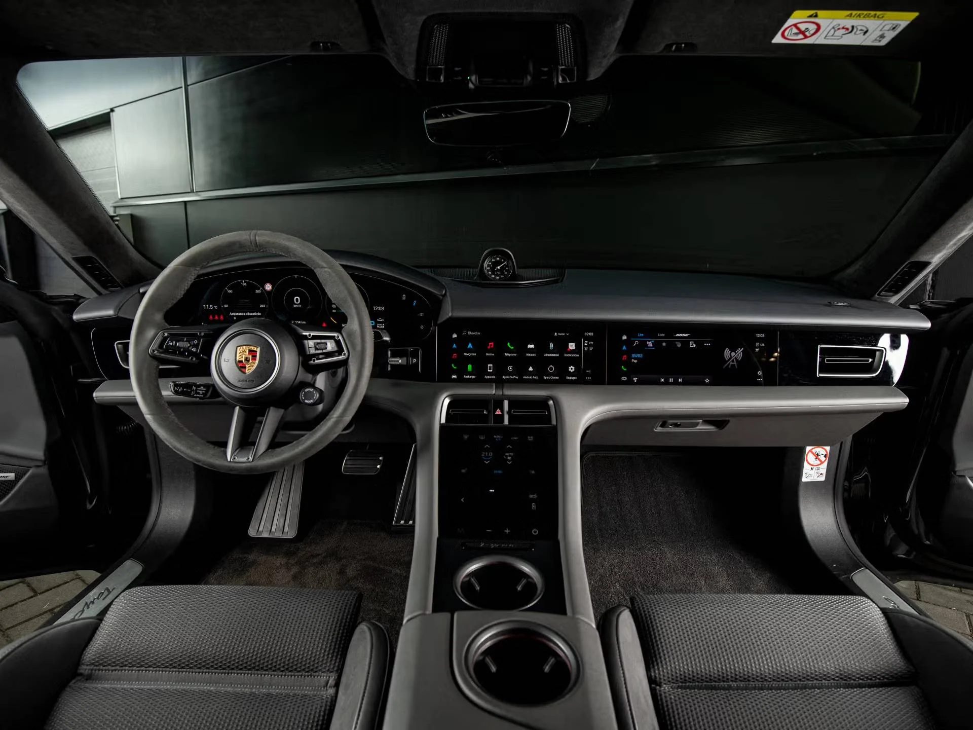 Porsche Taycan Considering a Taycan Turbo (2021) 1920 (2)