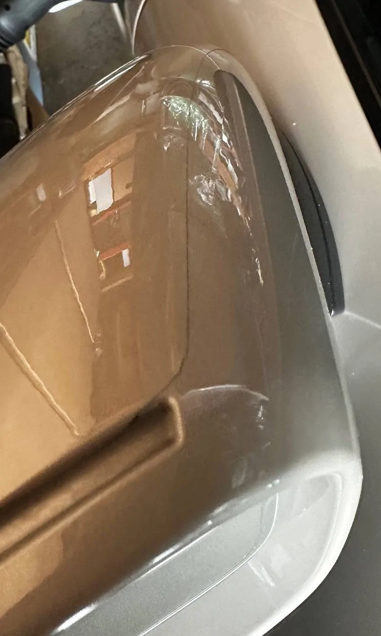 Porsche Taycan Cracked side mirror housings? IMG_2133