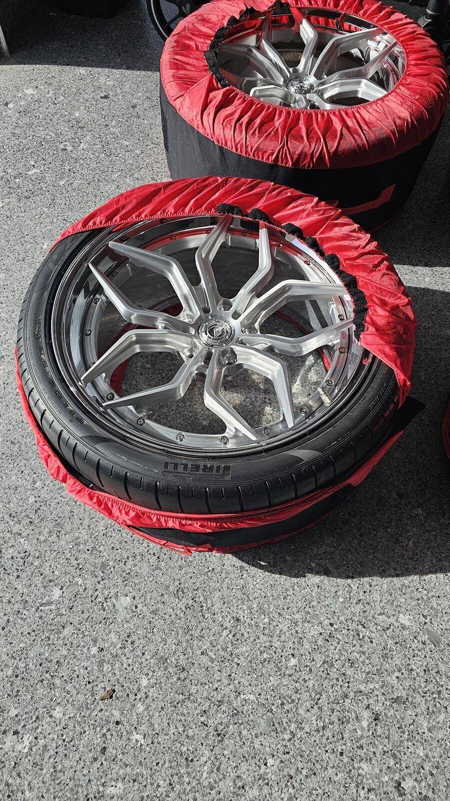 Porsche Taycan AL13 Wheels + Tires 1736814853993-su