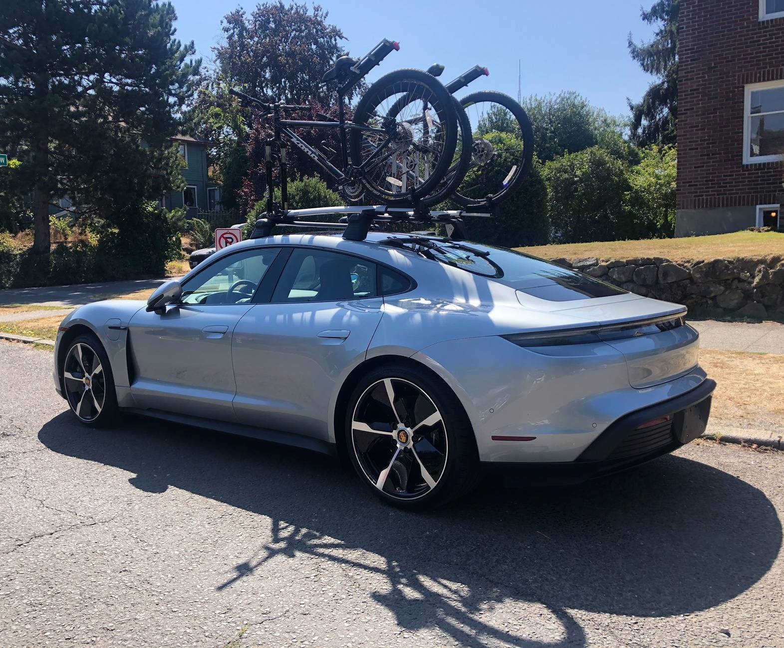 Porsche Taycan Bike rack for sedan? IMG_E7745.JPG