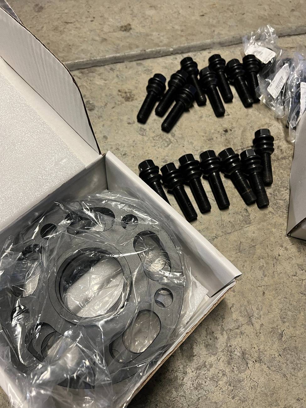 Porsche Taycan Rennline 15mm Spacers IMG_2285.JPG